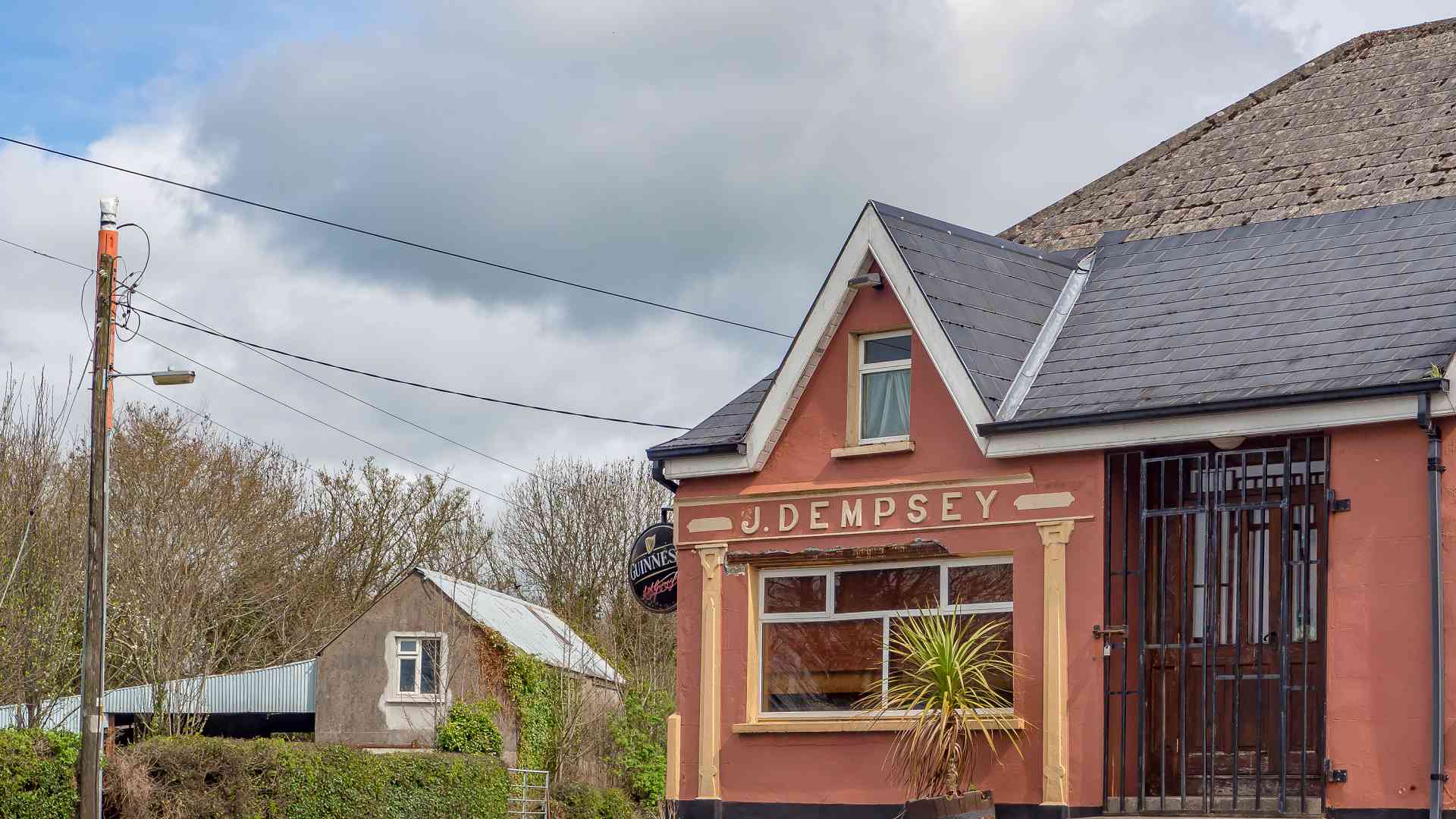 Pub in Cadamstown