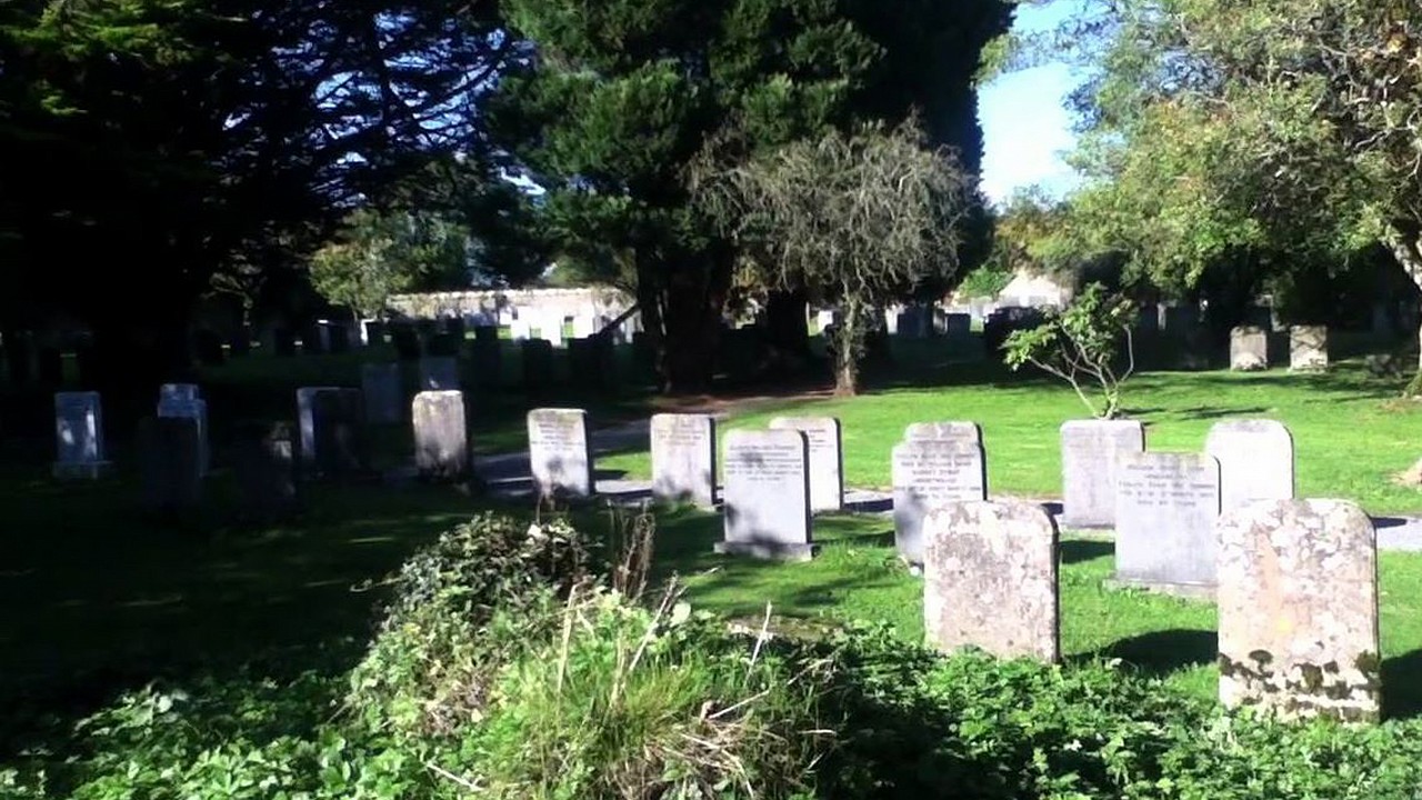 Rosenalis quaker graveyard